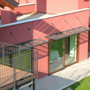 Pensiline in acciaio e vetro
